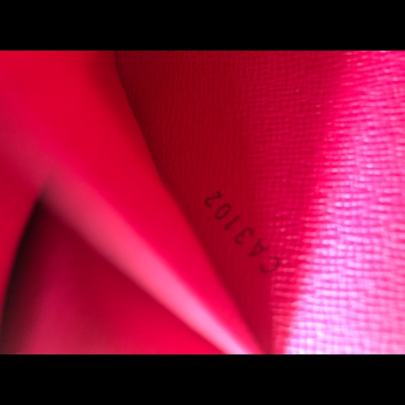 Louis Vuitton clutch brand new never used - Picture 5 of 5